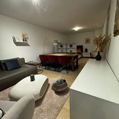 Stylish Flat Close To Basel With A Stunning View Weil am Rhein